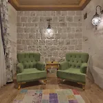 Elevres Stone House Bed and breakfast Ürgüp