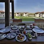 Bed and breakfast Elevres Stone House 4*